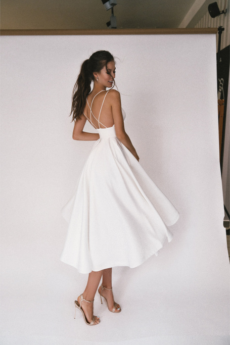 Купить короткое свадебное платье «Ким миди» Натальи Романовой из коллекции 2021 в салоне «Мэри Трюфель»