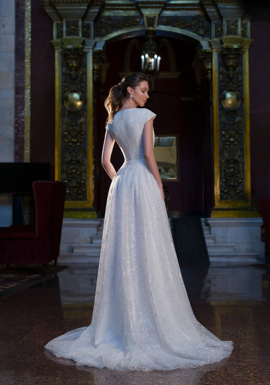 Купить свадебное платье «Инга» Мэрри Марк из коллекции Бриллиант 2022 года в салоне «Мэри Трюфель»