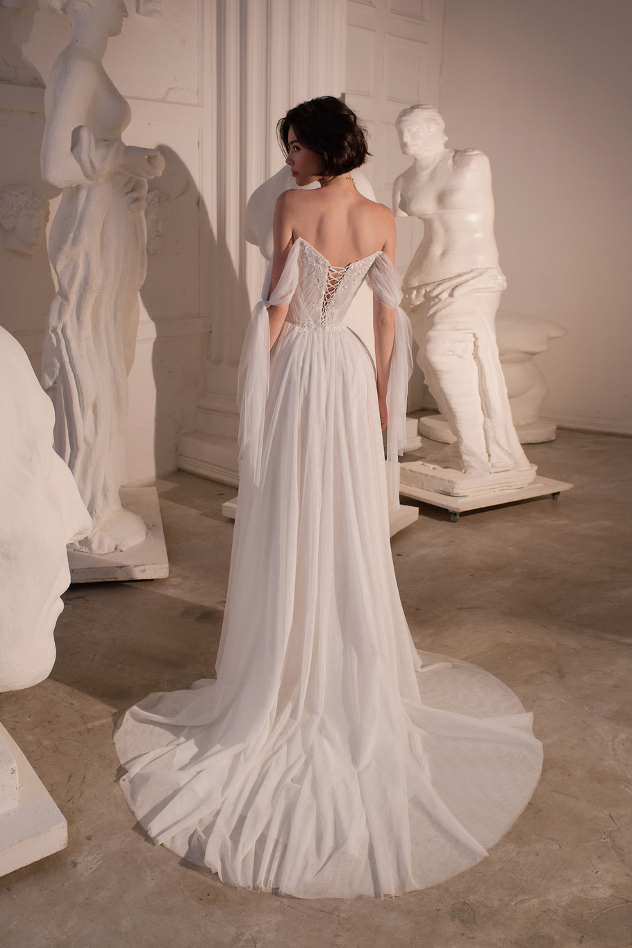 Купить свадебное платье «Офрида» Кукла из коллекции Олимп 2022 года в салоне «Мэри Трюфель»
