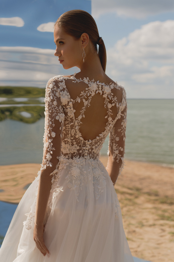 Свадебное платье «Альба» Strekkoza — купить в Краснодаре платье Альба из Nuvole Nella Sabbia Стреккоза 2020