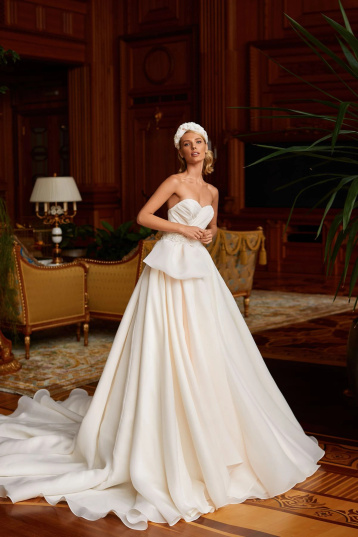 Купить свадебное платье Арт. 3240 Полларди Групп из коллекции 2022 года в салоне «Мэри Трюфель»