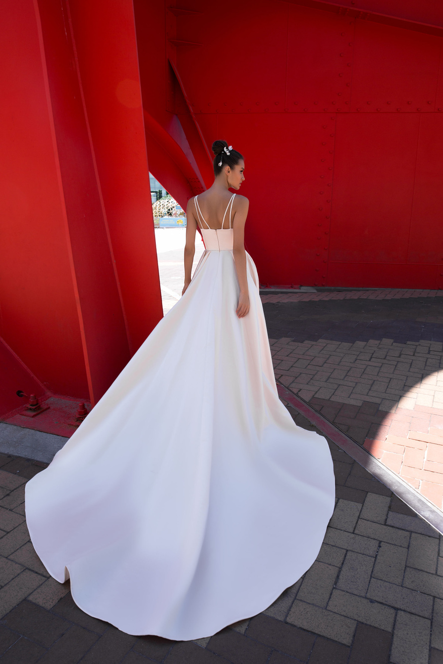 Купить свадебное платье «Элис» Кристал Дизайн из коллекции Париж 2019 в интернет-магазине «Мэри Трюфель»