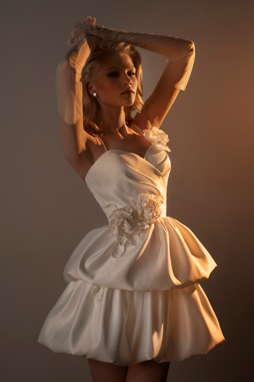 Купить свадебное платье Флора Эйв из коллекции 2023 года в салоне «Мэри Трюфель»