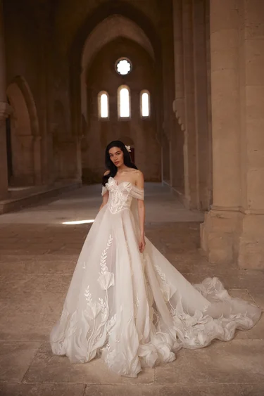 Luxurious wedding dresses