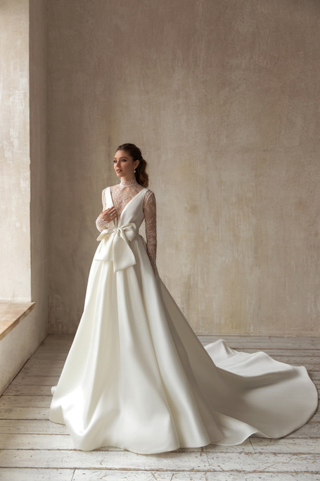 Свадебное платье «Магдалена» Евы Лендел — купить в Краснодаре платье Магдалена из коллекции "Меньше значит больше"2021