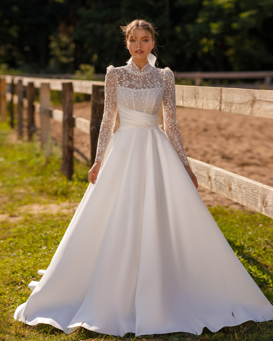 Купить свадебное платье «Рогнеда» Стрекоза из коллекции Любава 2023 года в салоне «Мэри Трюфель»