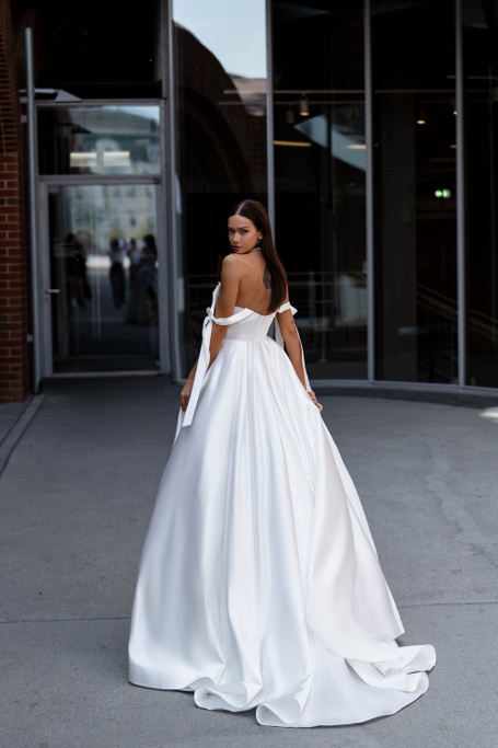 Купить свадебное платье «Бруни» Сонеста из коллекции 2023 года в салоне «Мэри Трюфель»