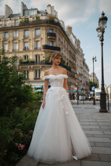 Купить свадебное платье «Мария» Бламмо Биамо из коллекции Стелла Де Венера 2024 года в салоне «Мэри Трюфель»