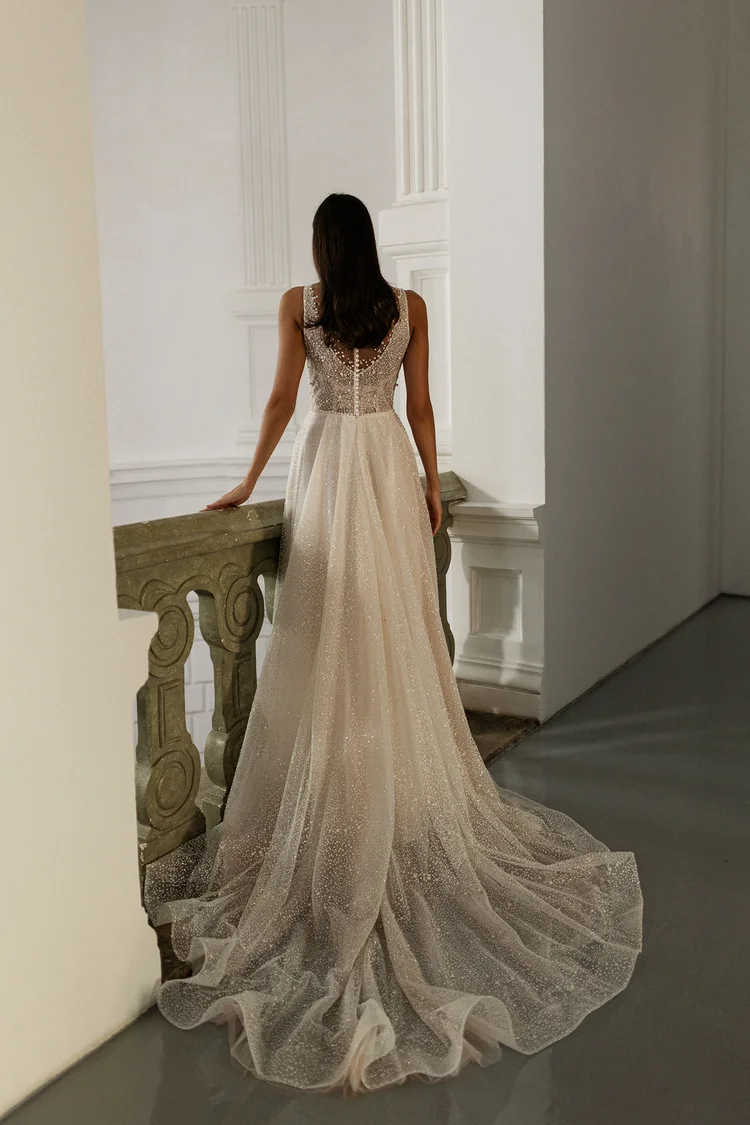 Купить свадебное платье «Ирени» Эстелавия из коллекции Одна на миллион 2024 года в салоне «Мэри Трюфель» Ирени