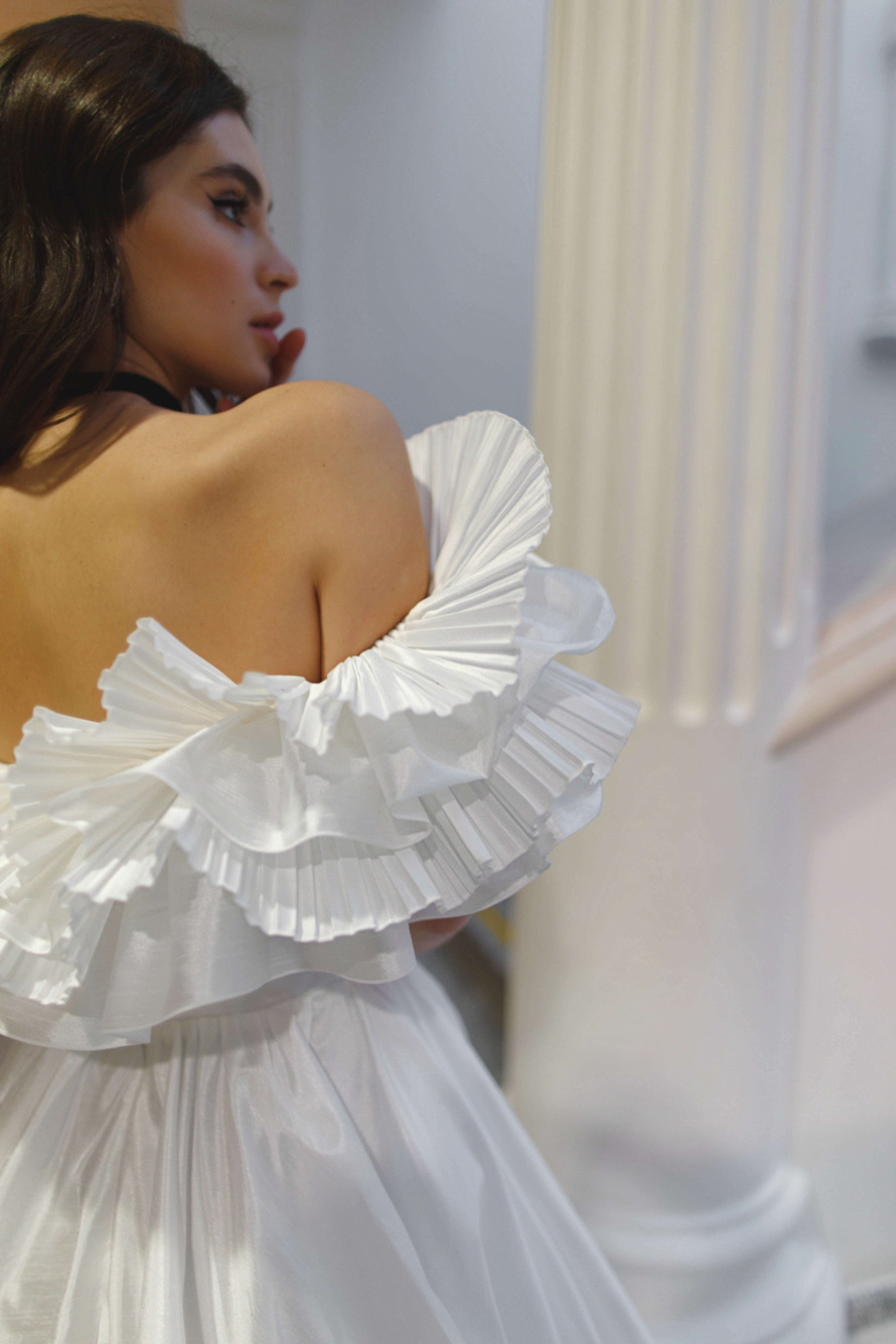 Купить свадебное платье «Мнема» Рара Авис из коллекции Трилогия Любви 2022 года в салоне «Мэри Трюфель»