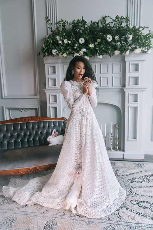 Купить свадебное платье «Забава» из кружева Рара Авис из коллекции Искра 2021 года в интернет-магазине
