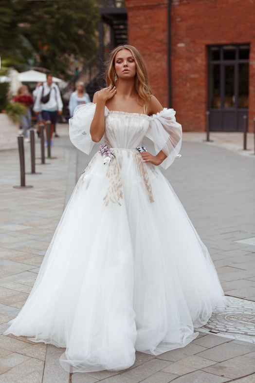 Купить свадебное платье «Леви» Рара Авис из коллекции Флорал Парадайз 2018 года в салоне свадебных платьев
