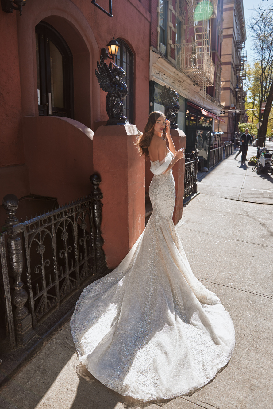 Купить свадебное платье «Рома» Вона из коллекции Любовь в городе 2022 года в салоне «Мэри Трюфель»