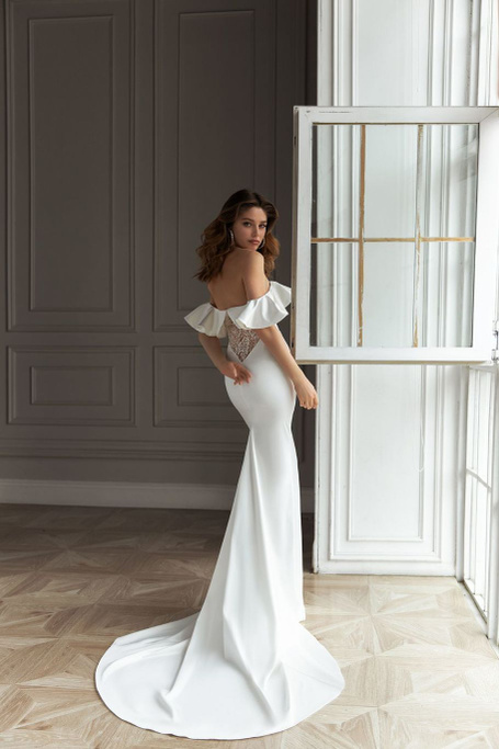 Купить свадебное платье «Хелен» Евы Лендел из коллекции 2021 в Екатеринбурге 