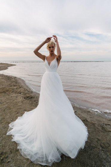 Купить свадебное платье «Людвин» Наталья Романова из коллекции Блаш 2022 года в салоне «Мэри Трюфель»