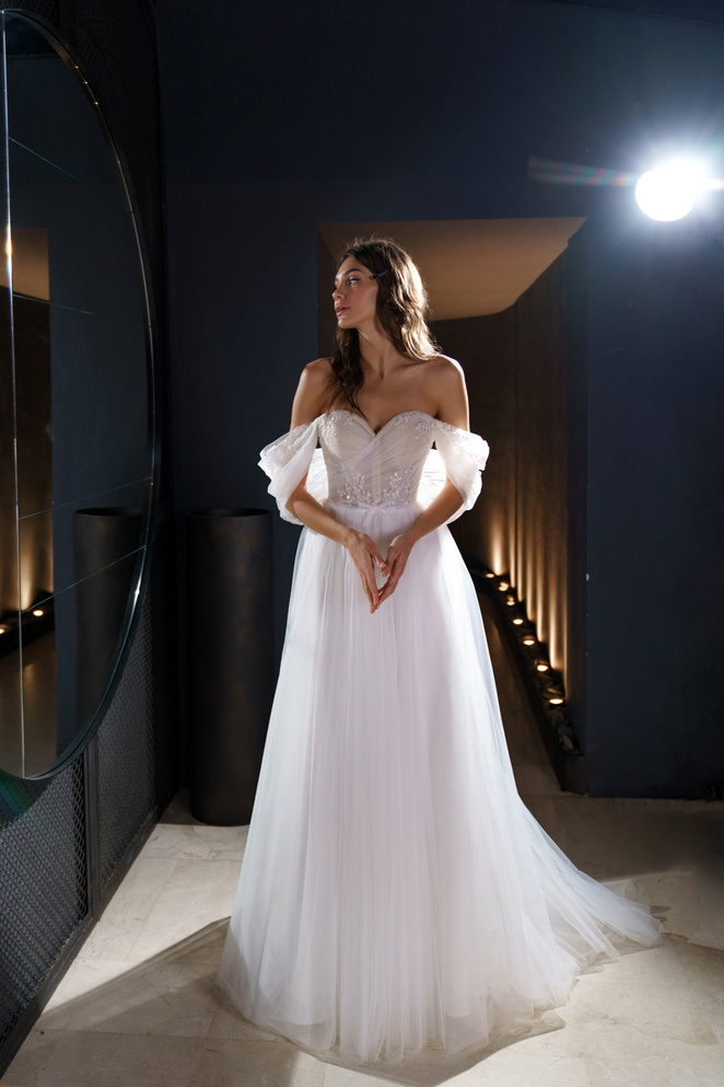 Купить свадебное платье «Веста» Сониа Солей Эир из коллекции 2023 года в салоне «Мэри Трюфель»