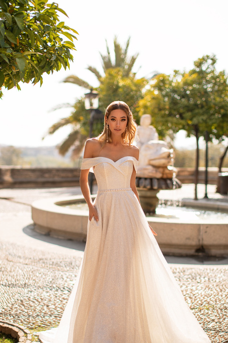 Свадебное платье 73674 LUSSANO BRIDEL — купить в Краснодаре из коллекции 2021 Essential