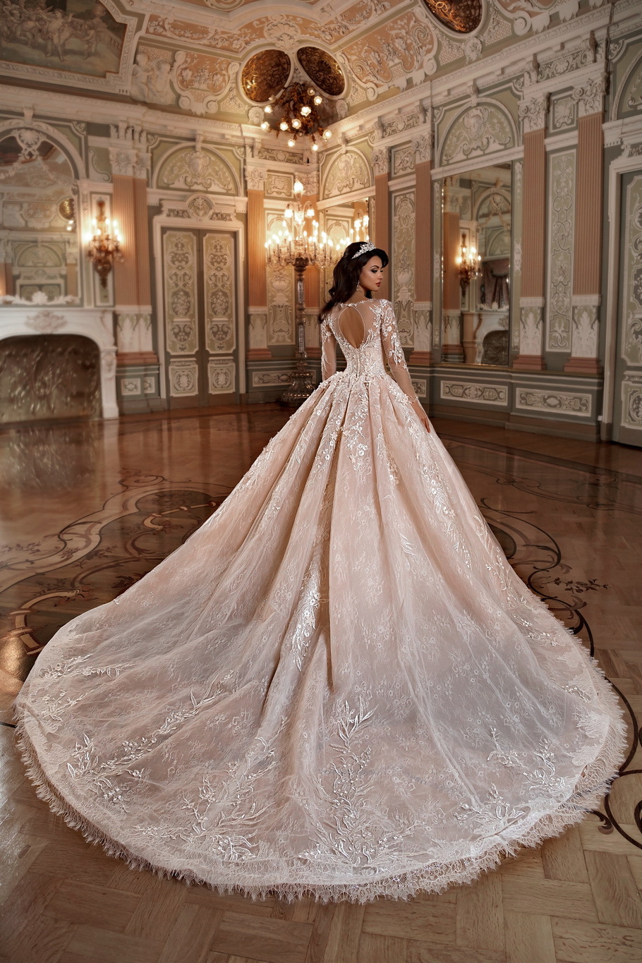 Купить свадебное платье Навиблю Брайдал (Арт. YKK-007) из коллекции 2019 в салоне