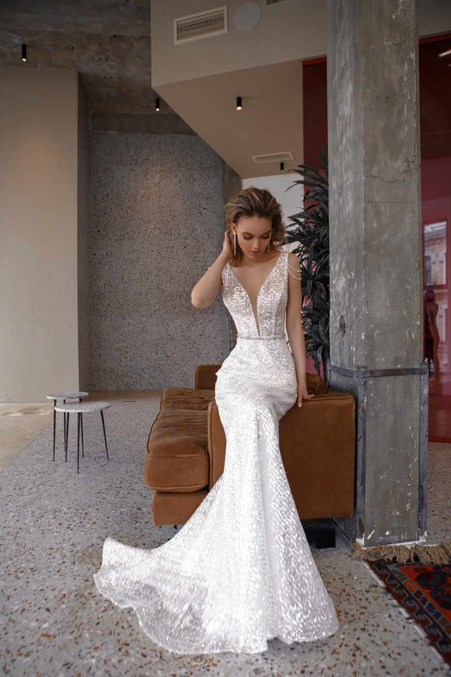 Купить свадебное платье «Велия» Натальи Романовой из коллекции 2021 в салоне «Мэри Трюфель»