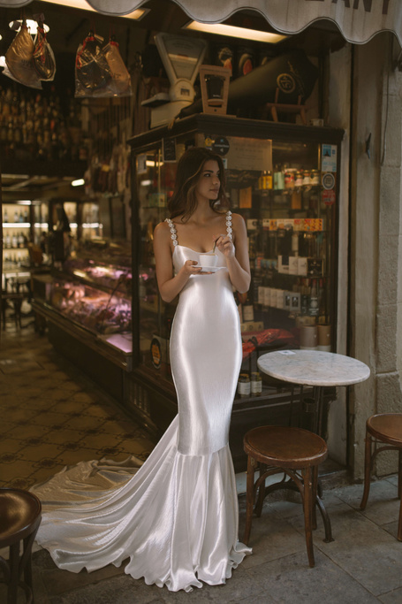 Купить свадебное платье «Паннакотта» Рара Авис из коллекции Дольче Вита 2023 года в салоне «Мэри Трюфель»