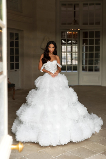 Купить свадебное платье Арт. 3199.00.17 Полларди из коллекции Роялти 2022 года в салоне «Мэри Трюфель»