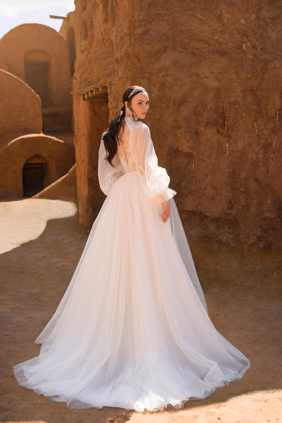 Купить свадебное платье «Сальмония» Кукла из коллекции Азия 2023 года в салоне «Мэри Трюфель»