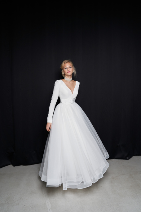 Свадебное платье «Ойра» Марта — купить в Санкт-Петербурге платье Ойра из коллекции 2021 года