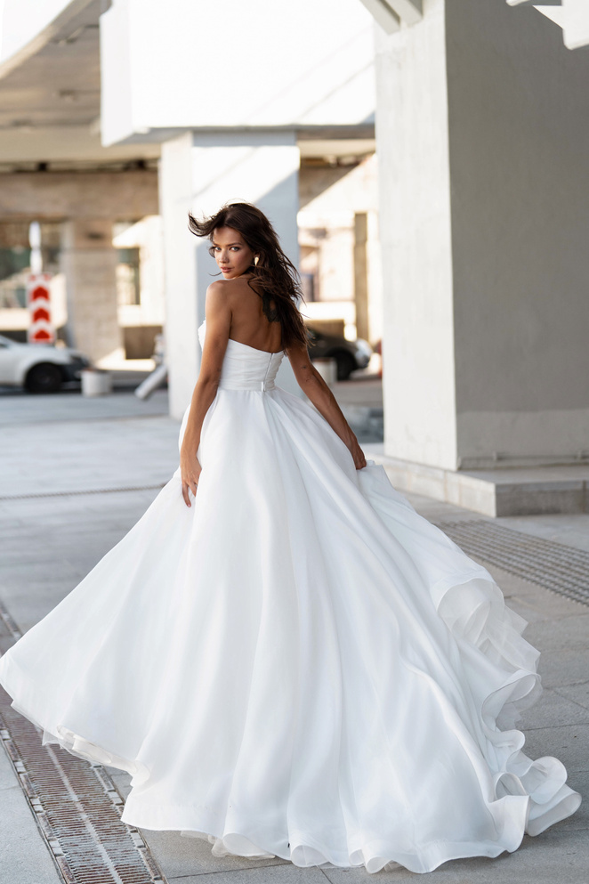 Купить свадебное платье «Леонора» Сонеста из коллекции 2023 года в салоне «Мэри Трюфель»