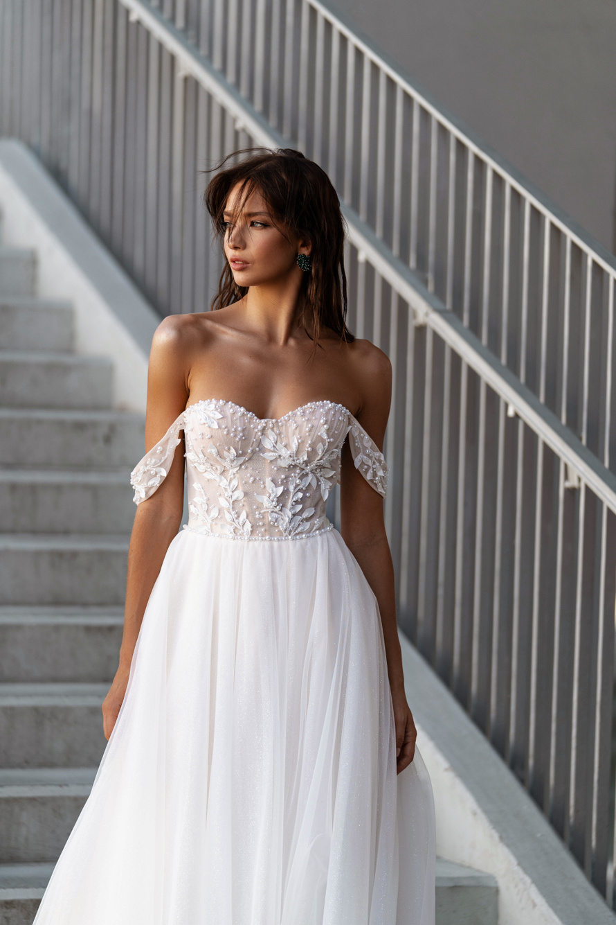 Купить свадебное платье «Ливадия» Сонеста из коллекции 2023 года в салоне «Мэри Трюфель»