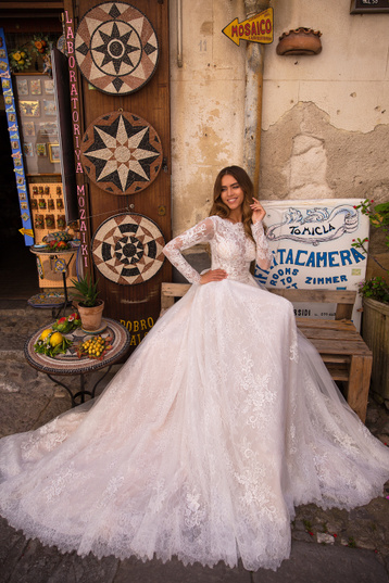 Купить свадебное платье «Арт. 19033» Луссано Брайдал из коллекции 2019 в интернет-магазине «Мэри Трюфель»