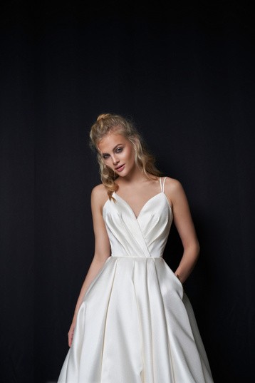 Свадебное платье «Ориан» Марта — купить в Волгограде платье Ориан из коллекции 2021 года