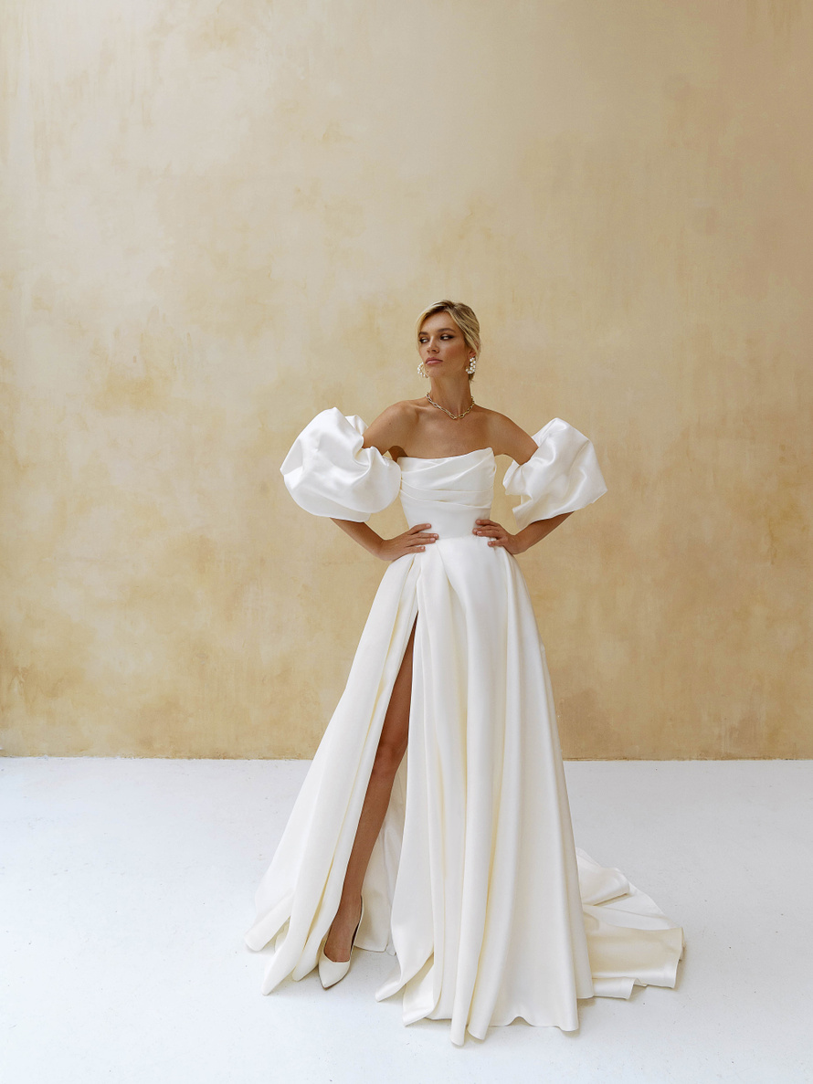 Купить свадебное платье «Милдред» Наталья Романова из коллекции Блаш Бриз 2022 года в салоне «Мэри Трюфель»