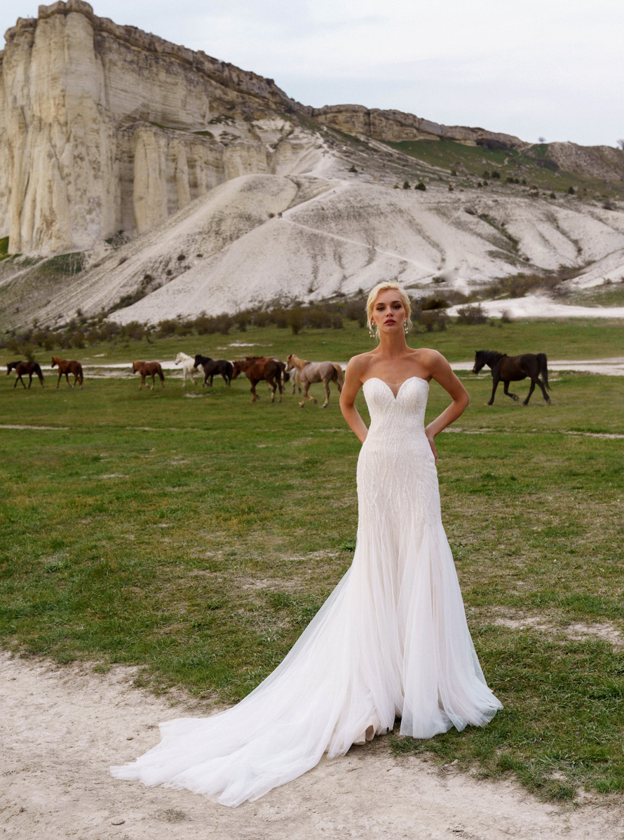 Купить свадебное платье «Лердис» Наталья Романова из коллекции Блаш 2022 года в салоне «Мэри Трюфель»