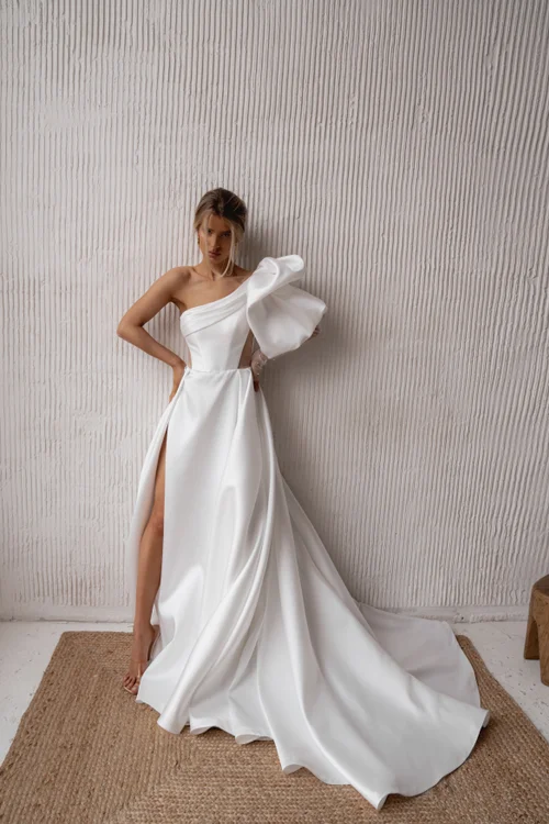 Wedding dresses up to 2 000$