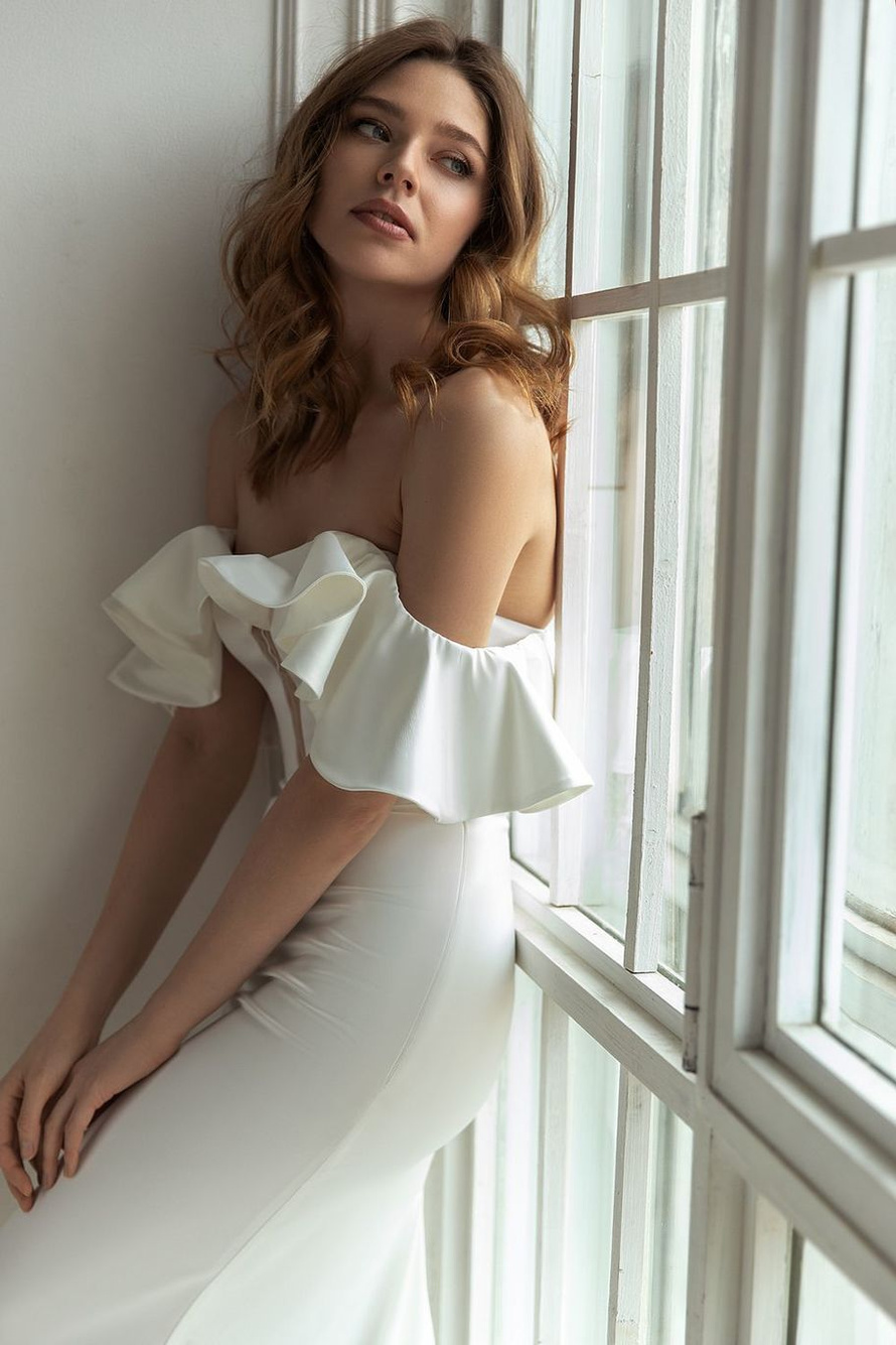 Купить свадебное платье «Хелен» Евы Лендел из коллекции 2021 в Екатеринбурге 