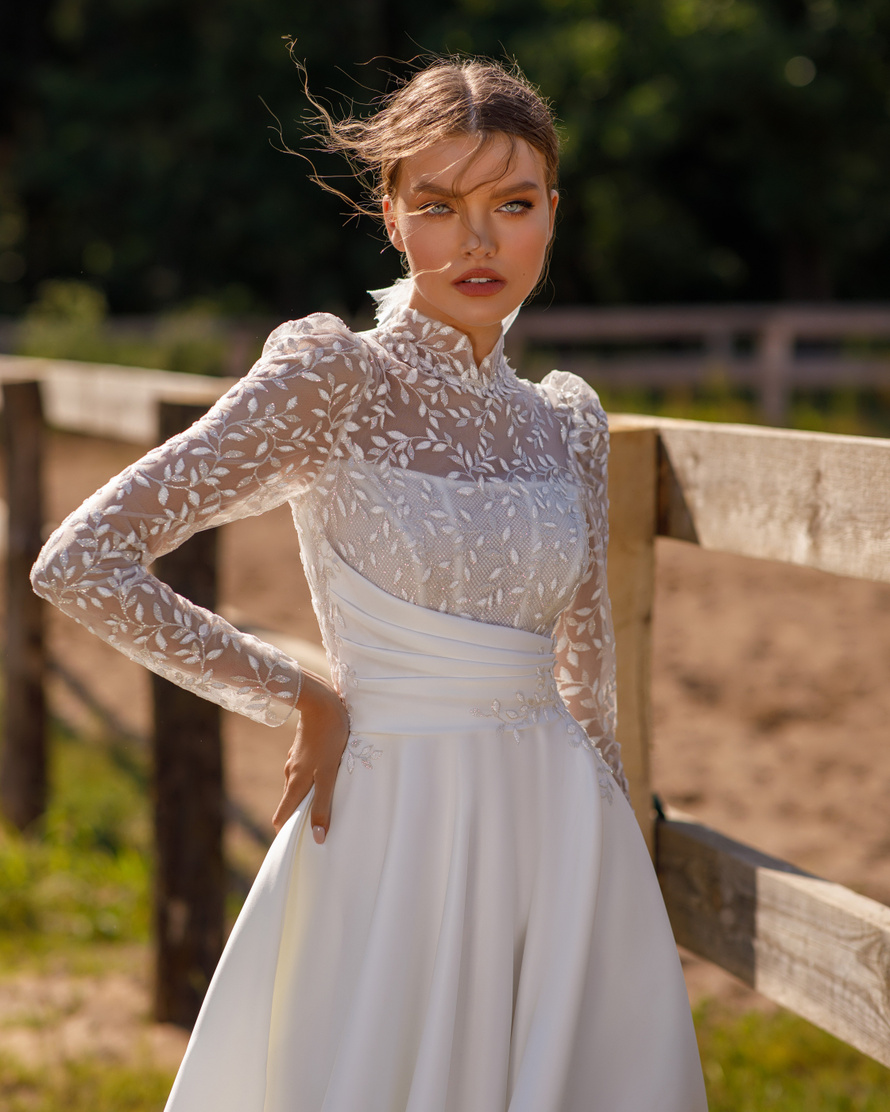 Купить свадебное платье «Рогнеда» Стрекоза из коллекции Любава 2023 года в салоне «Мэри Трюфель»