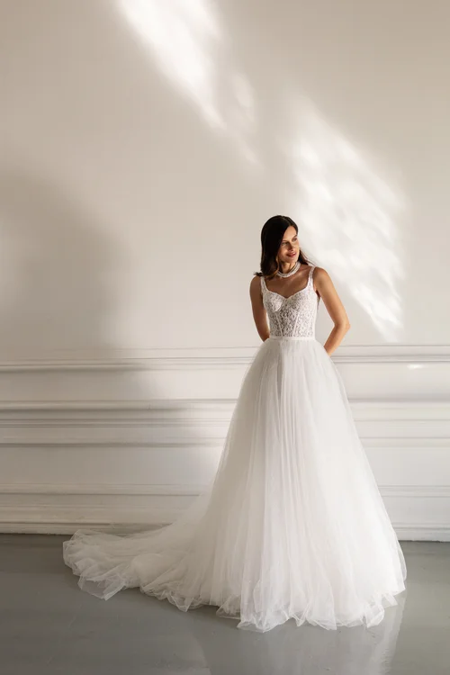 Купить свадебное платье «Тэрин» Эстелавия из коллекции Одна на миллион 2024 года в салоне «Мэри Трюфель» Тэрин