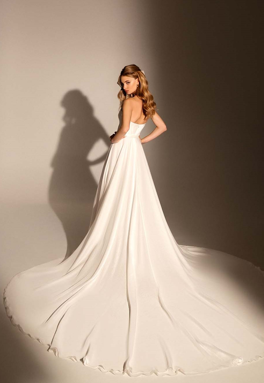 Купить свадебное платье «Лайла» Кристал Дизайн из коллекции Мьюз 2021 в интернет-магазине «Мэри Трюфель»