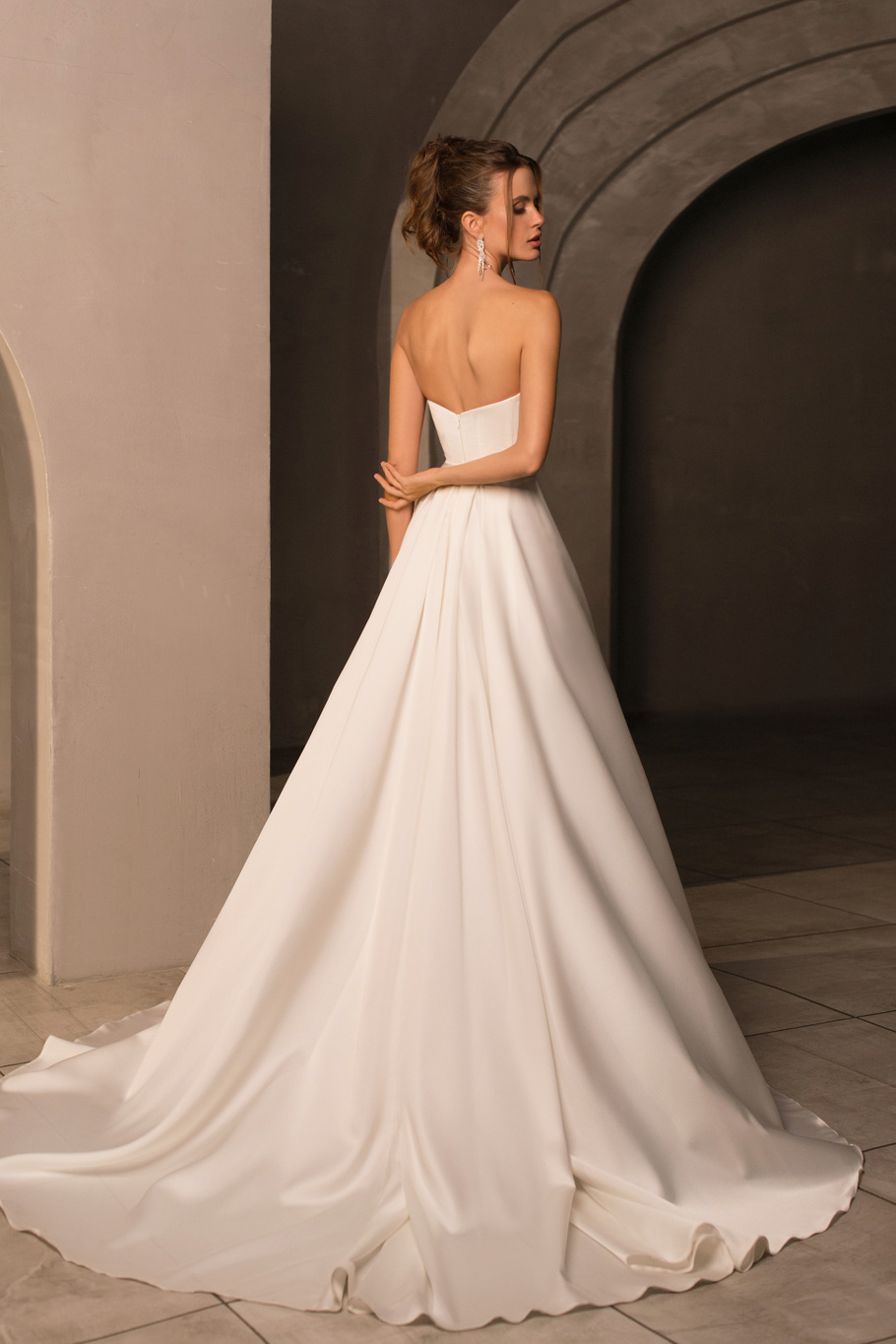Купить свадебное платье «Рэнсис» Мэрри Марк из коллекции Минимализм 2023 года в салоне «Мэри Трюфель»