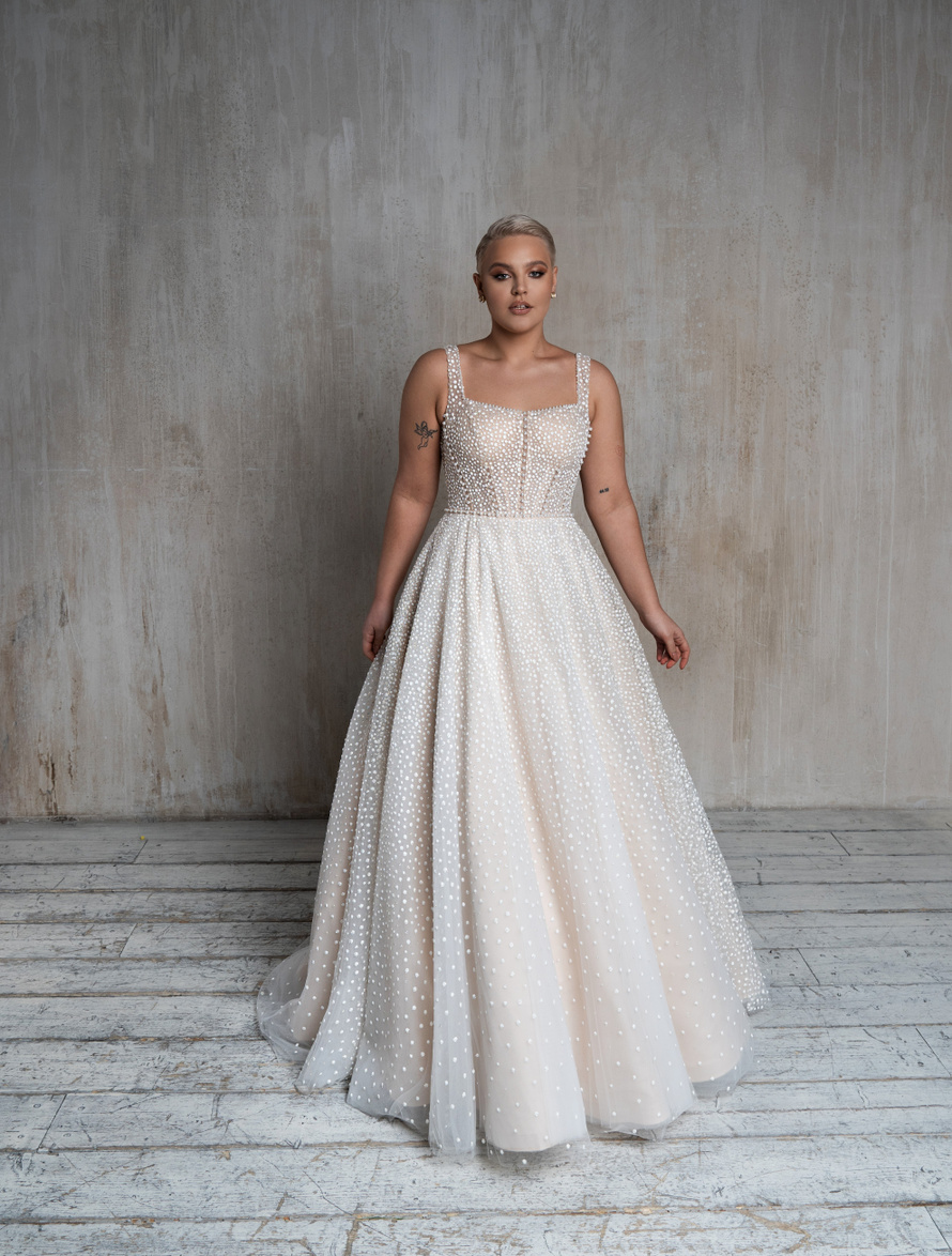 Купить свадебное платье «Аморе плюс» Натальи Романовой из коллекции 2021 в салоне «Мэри Трюфель»