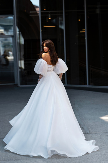 Купить свадебное платье «Джитта» Сонеста из коллекции 2023 года в салоне «Мэри Трюфель»
