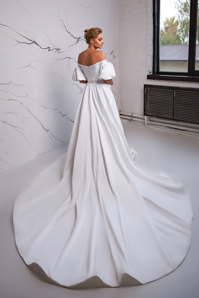 Купить свадебное платье Лав Ева Лендел из коллекции Пьюр Ессенс 2019 года в салоне «Мэри Трюфель»