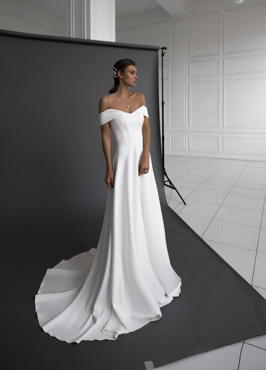 Свадебное платье «Ивет» Марта — купить в Екатеринбурге платье Ивет из коллекции 2019 года