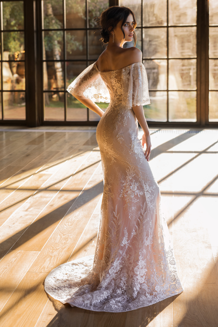 Купить свадебное платье «Ксанти» Натальи Романовой из коллекции 2019 в салоне свадебных платьев