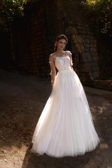Buy «Limani» wedding dress by Natalia Romanova from the 2023 Sundreams collection in the boutique “Mary Trufel”