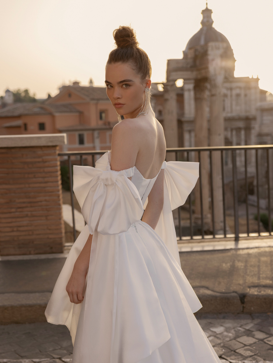Купить свадебное платье «Розабелла» Бламмо Биамо из коллекции Гармония Любви 2023 года в салоне «Мэри Трюфель»