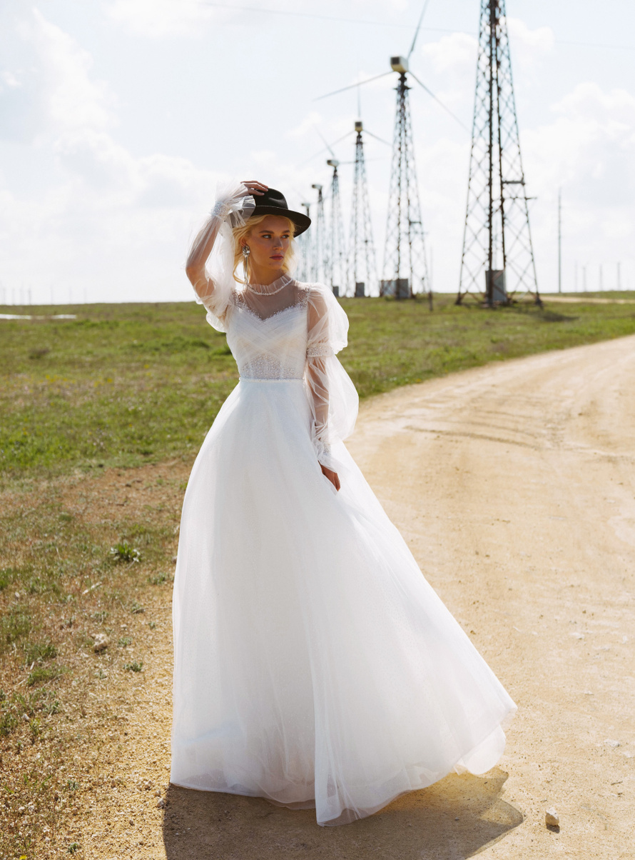 Купить свадебное платье «Летти» Наталья Романова из коллекции Блаш 2022 года в салоне «Мэри Трюфель»
