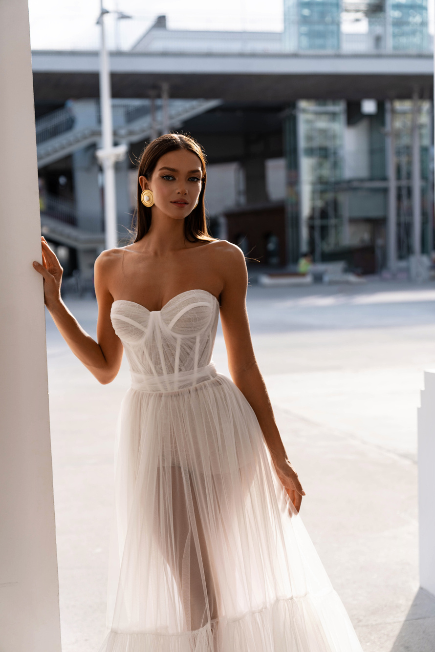 Купить свадебное платье «Лара» Сонеста из коллекции 2023 года в салоне «Мэри Трюфель»