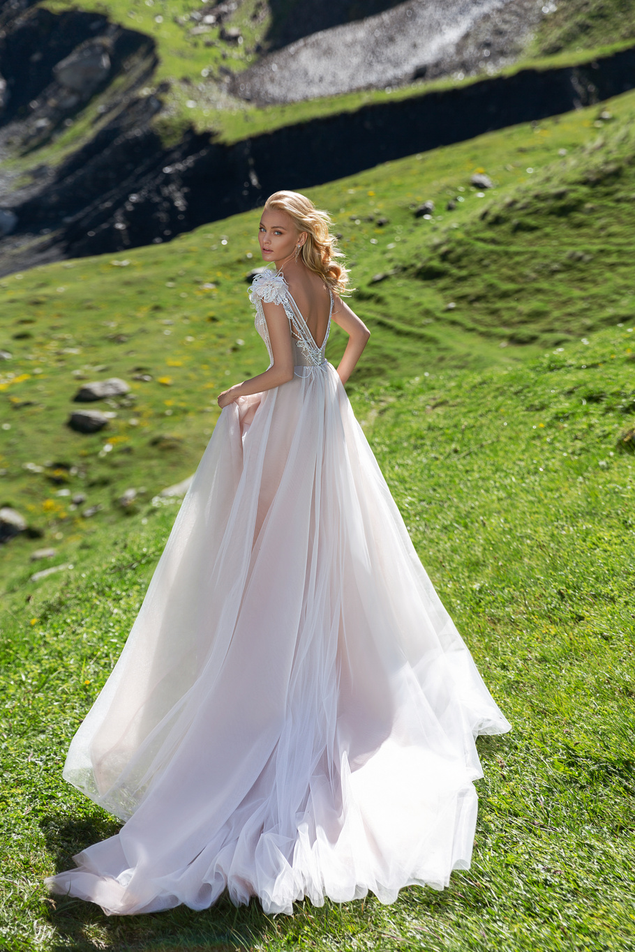 Свадебное платье «Юнесса» Куклы — купить в Краснодаре платье Юнесса из коллекции «Прекрасный день» 2020