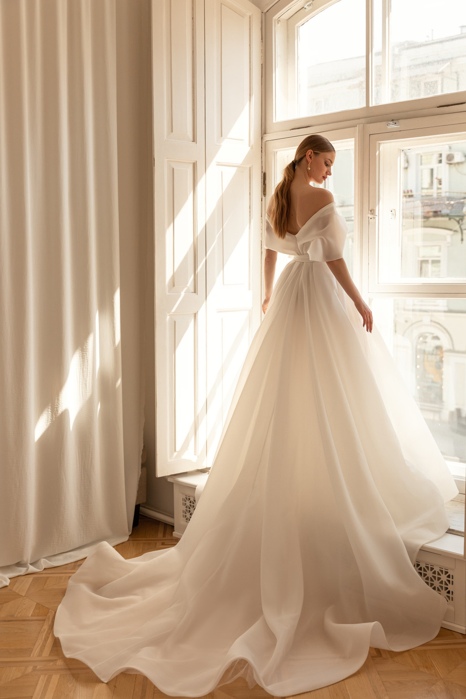 Купить свадебное платье «Дарлинг» Евы Лендел из коллекции 2022 в «Мэри Трюфель»
